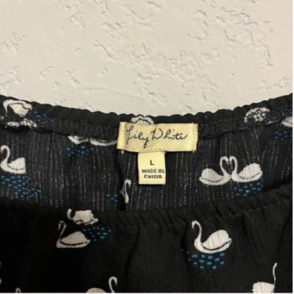 Lily White Black & White Swan Top - Picture 6 of 7